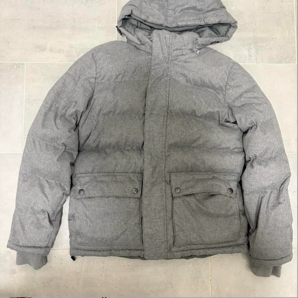 Old Navy Men's Gray Puffer Jacket
